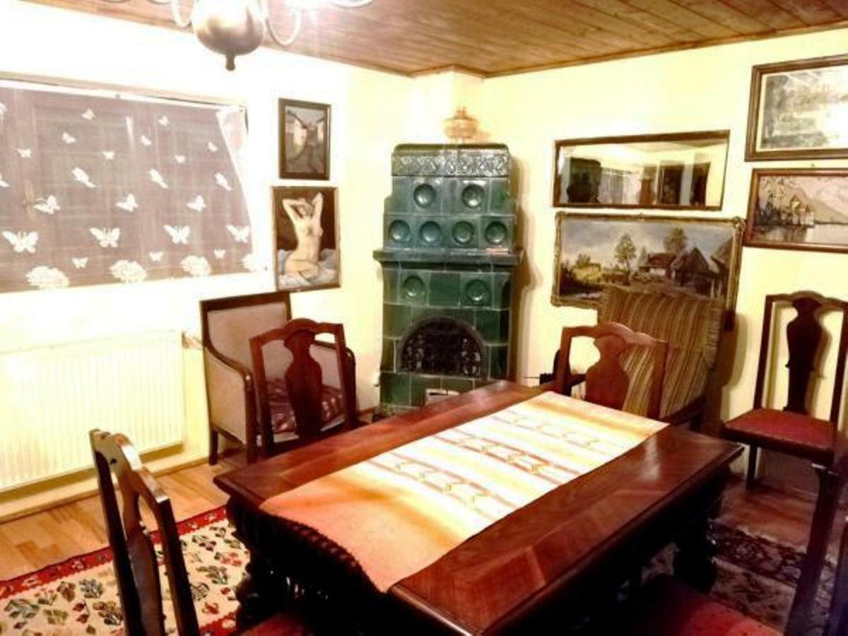 Leyla Guesthouse Castel Брашов Екстер'єр фото
